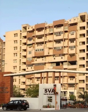 Towers can collapse at any time, a north Delhi flat RWA warns DDA