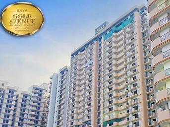 Saya Gold Avenue Banner